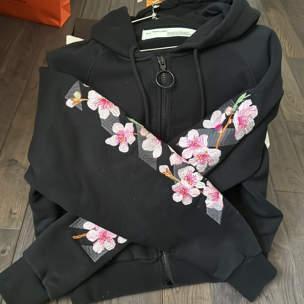 Off-White Zip Up - image 5